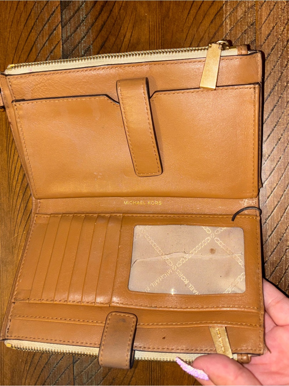 Michael Kors Cream Logo Zip Wallet with Gold Plaque - Picture 3 of 3